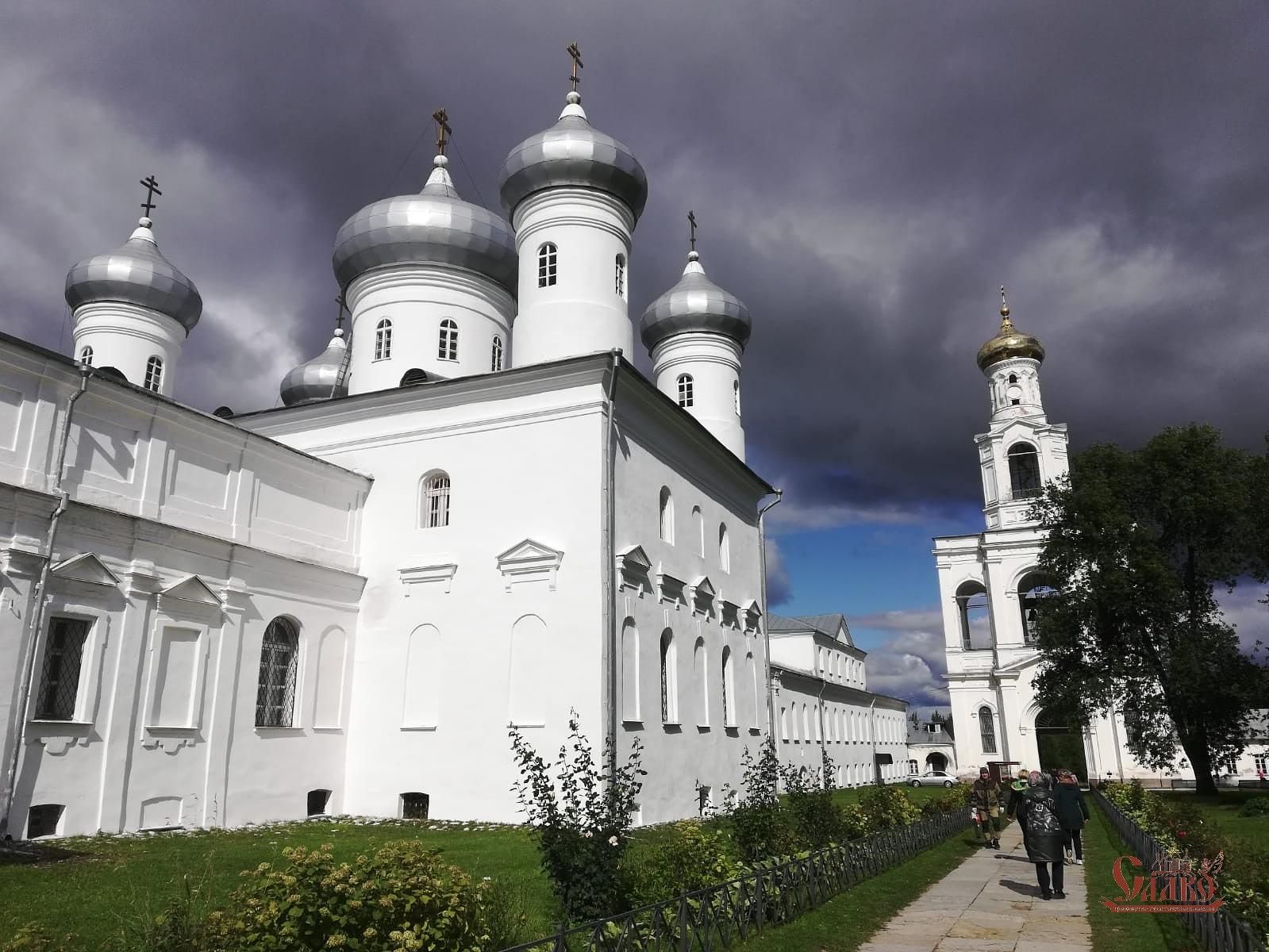 Индивидуальная экскурсия с посещением Юрьева монастыря и МДЗ "Витославлицы"